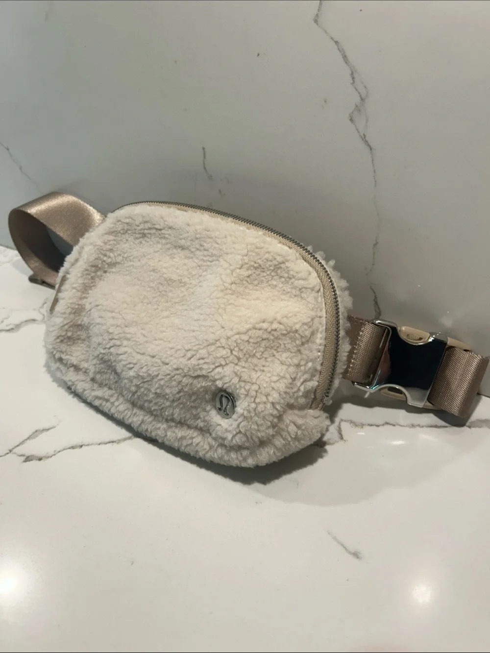 lululemon Everywhere Cream Sherpa Belt Bag Fanny Pack NWOT